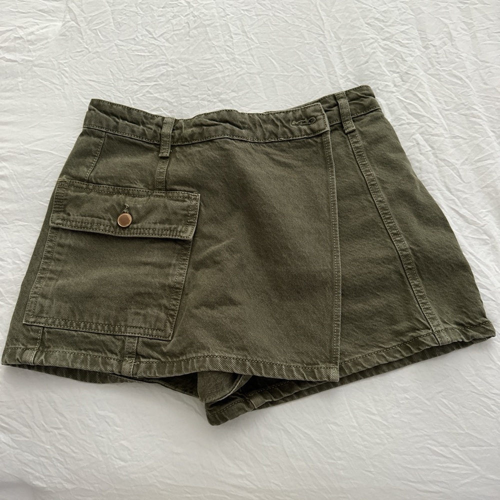 Zara army green skort